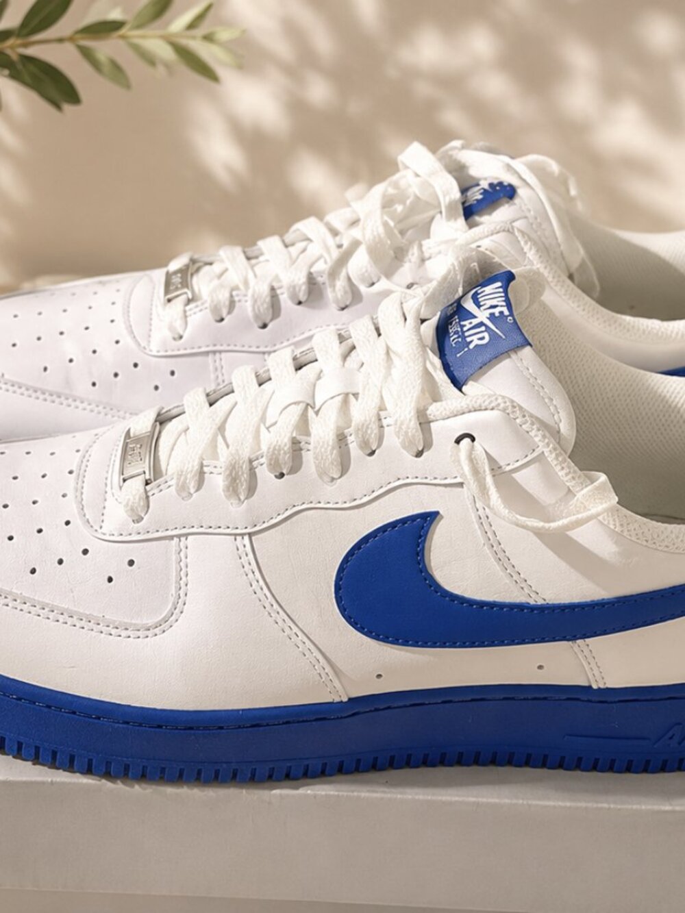 Nike Air Force 1 '07 White Game Royal FJ4146-126 Men's Size 13 w/ OG Box - Picture 7 of 9